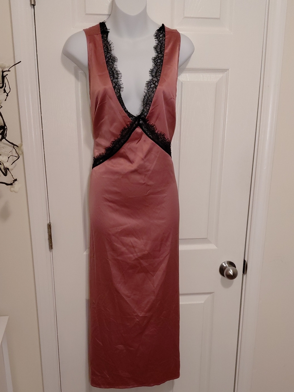 VENUS Rose Mauve Satin Slip with Black Lace Trim
